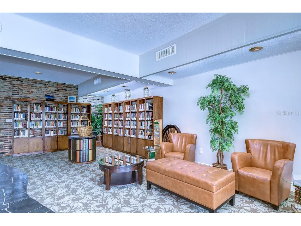 5220 Brittany Drive S #807 Saint Petersburg FL 33715 TB8357489 image34