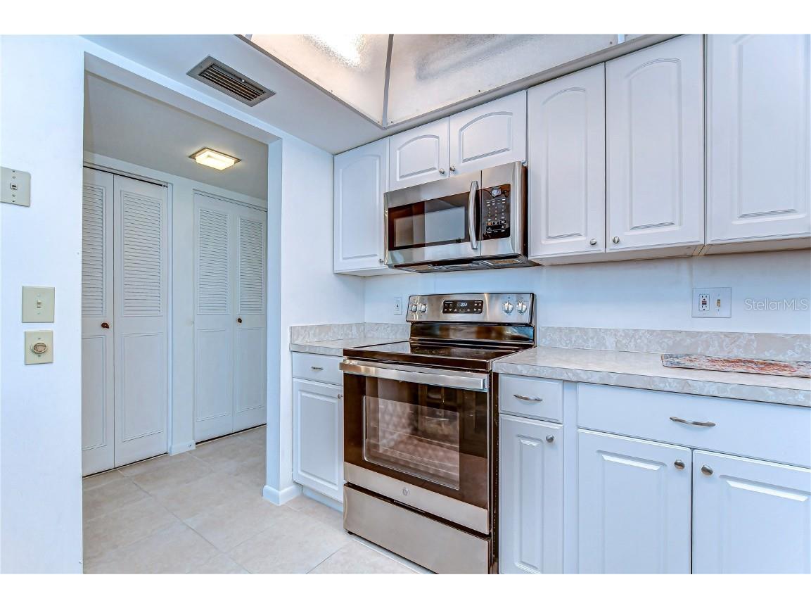 5220 Brittany Drive S #807 Saint Petersburg FL 33715 TB8390824 image9