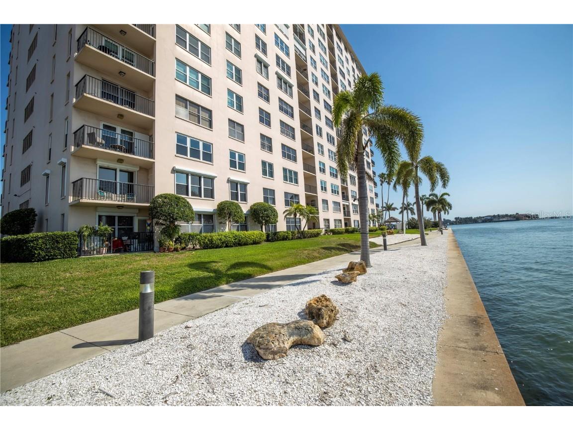 5220 Brittany Street S #108 Saint Petersburg FL 33715 - BOCA CIEGA BAY U8191784 image1