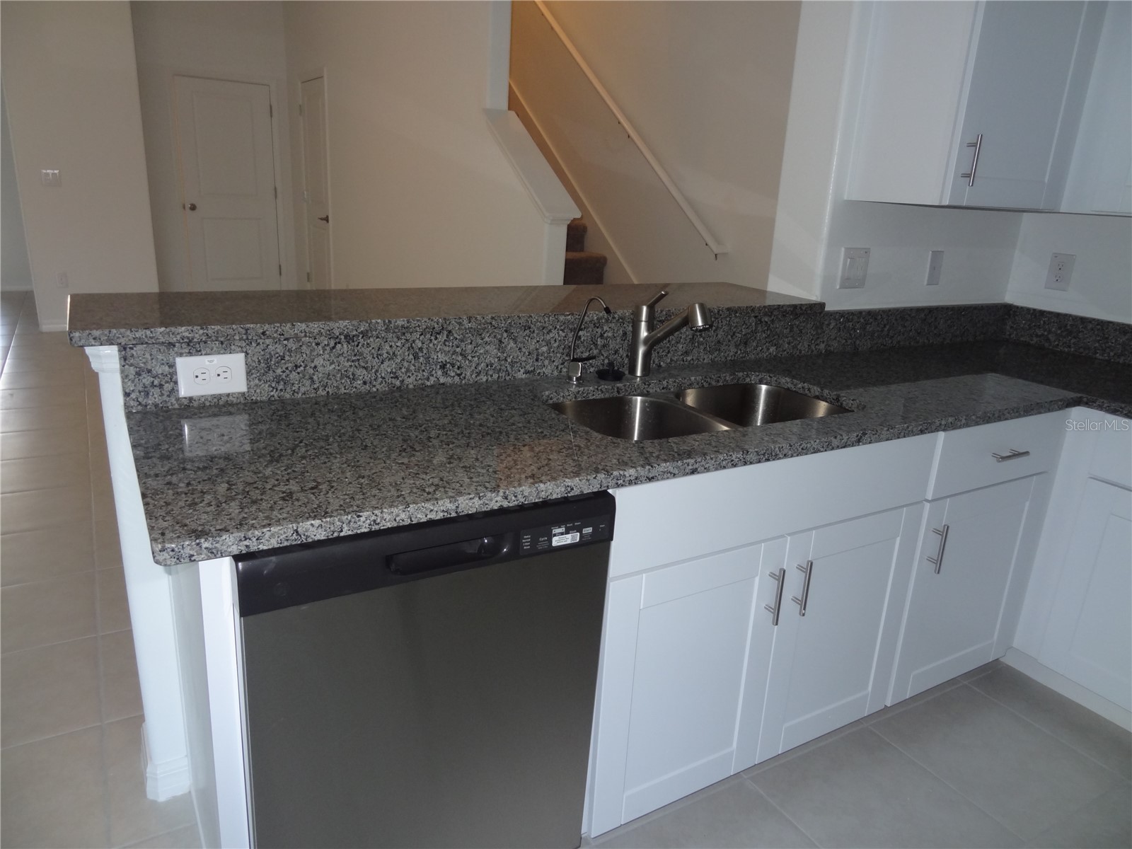 5220 Forum Boulevard Holiday FL 34690 W7884029 image5