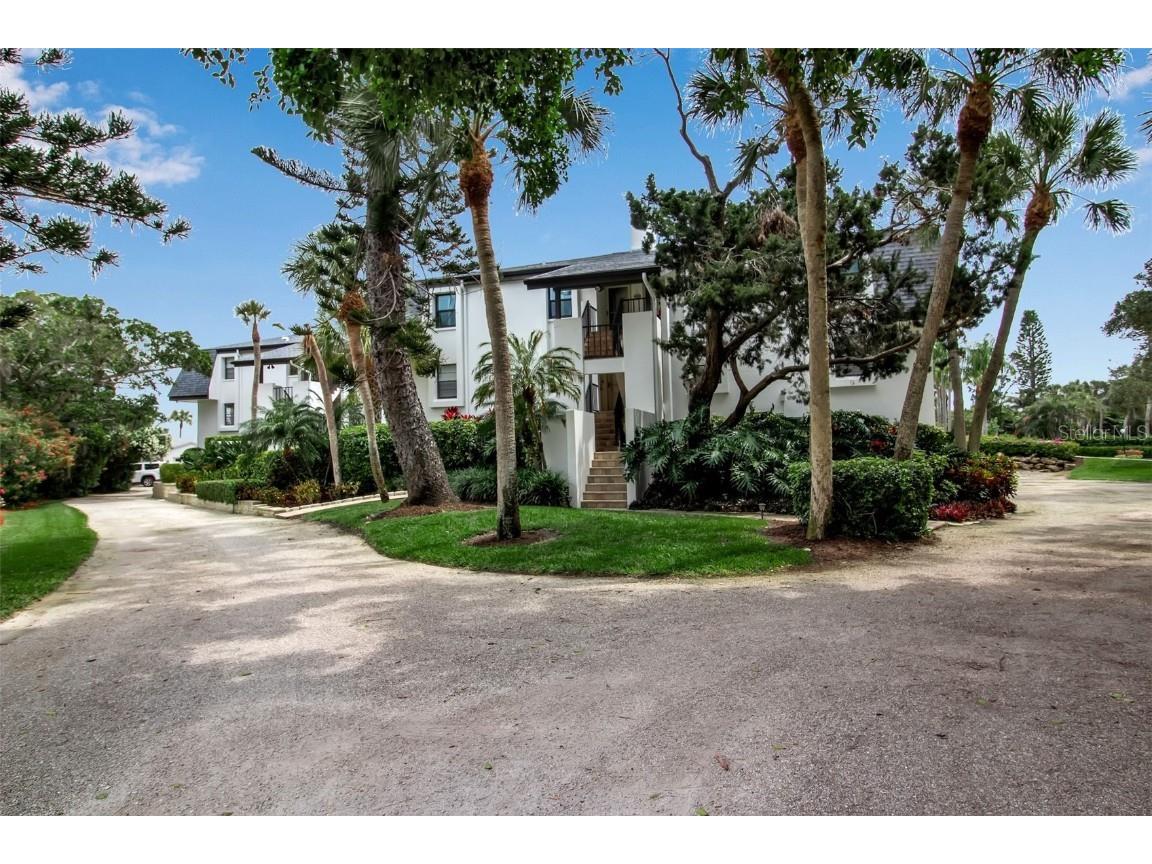 5220 Gulf Of Mexico Drive #103 Longboat Key FL 34228 - SARASOTA BAY/ GULF OF MEXICO. A4605319 image1