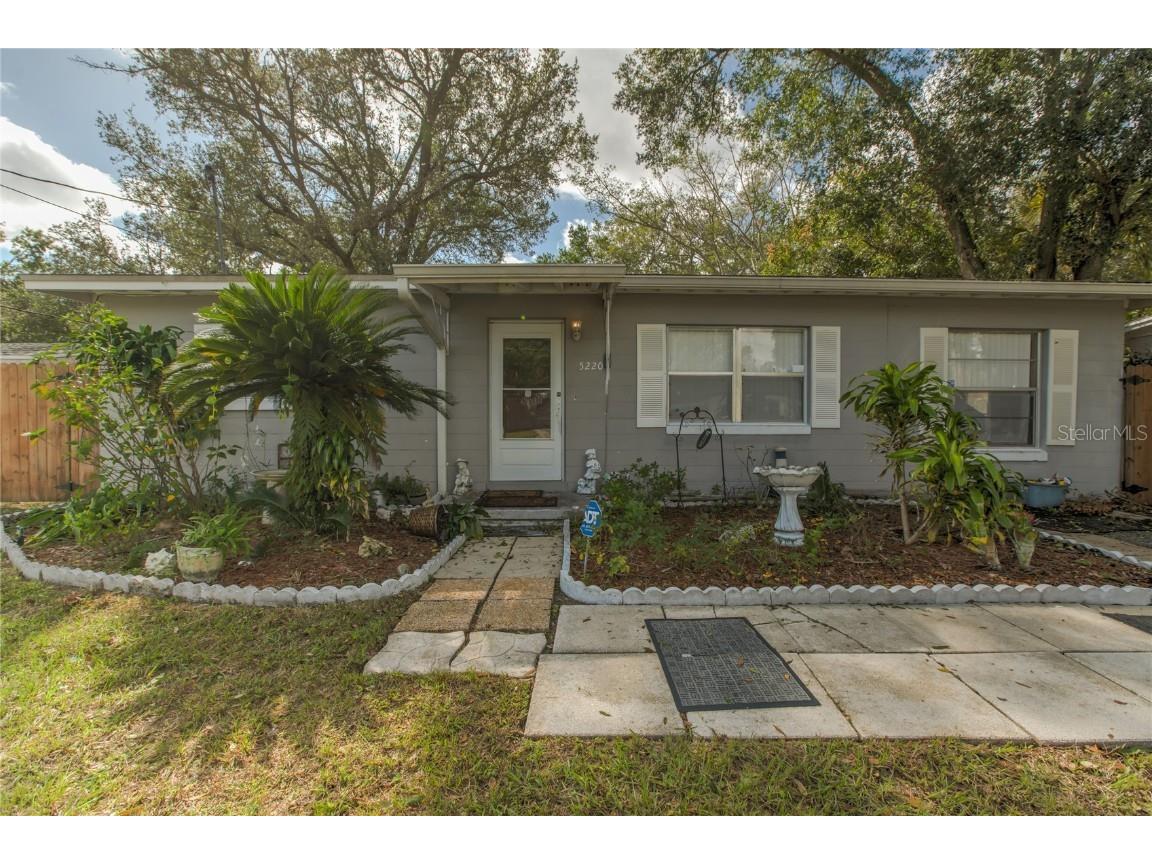 5220 Montague Place Orlando FL 32808 O6071724 image1