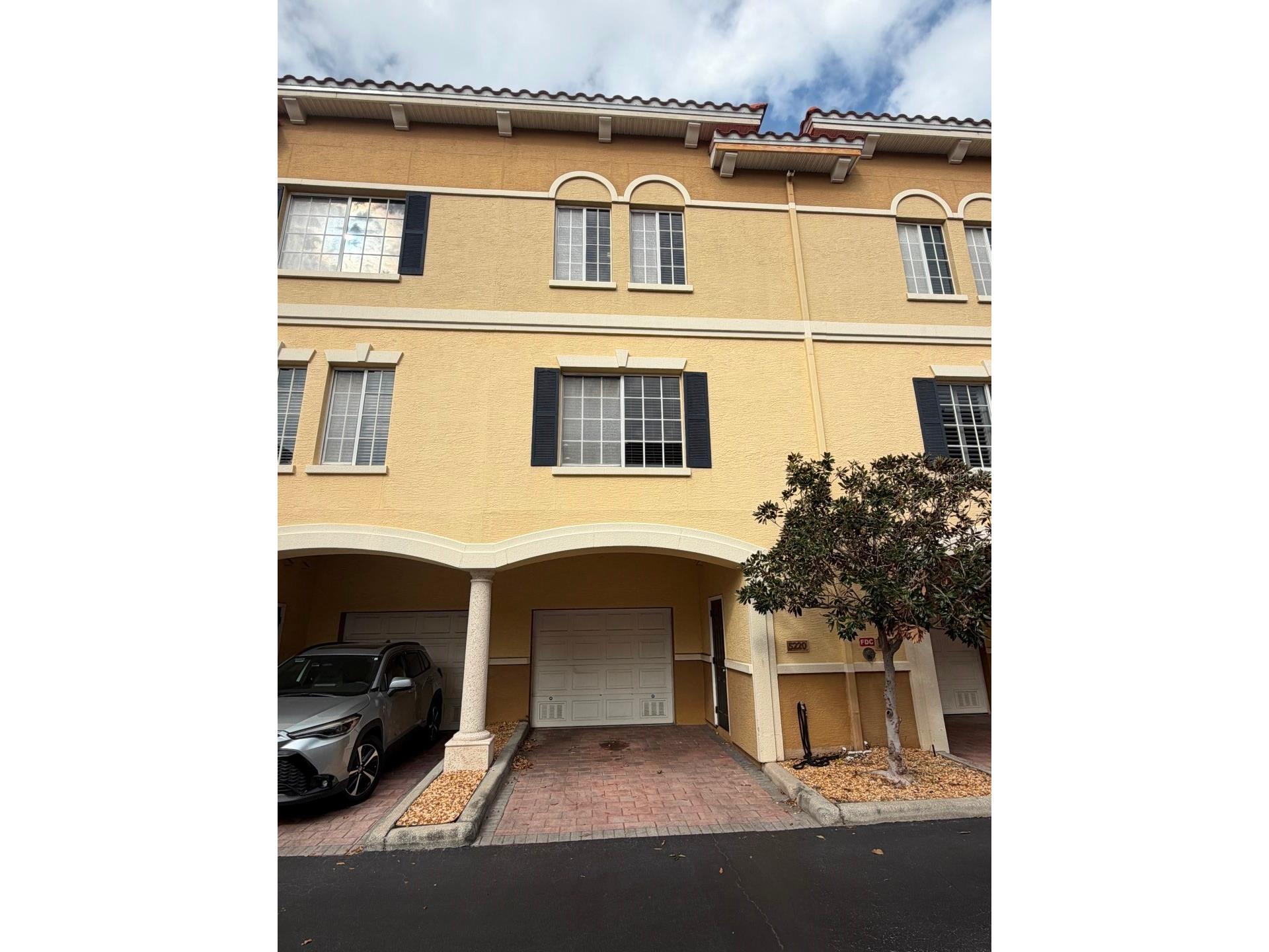 5220 W Kennedy Boulevard Tampa FL 33609 TB8464908 image1