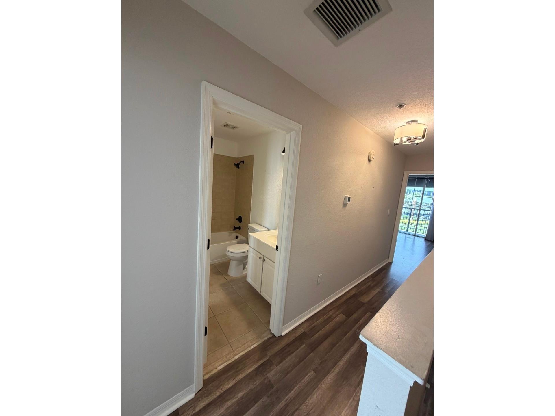 5220 W Kennedy Boulevard Tampa FL 33609 TB8464908 image14