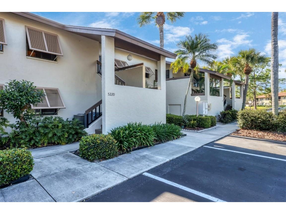 5220 Willow Links #80 Sarasota FL 34235 A4600917 image1
