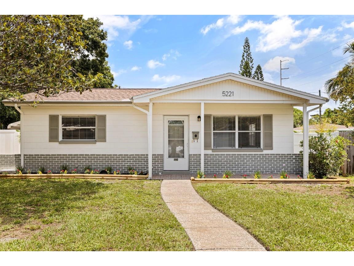 5221 4th Avenue N Saint Petersburg FL 33710 TB8421828 image1
