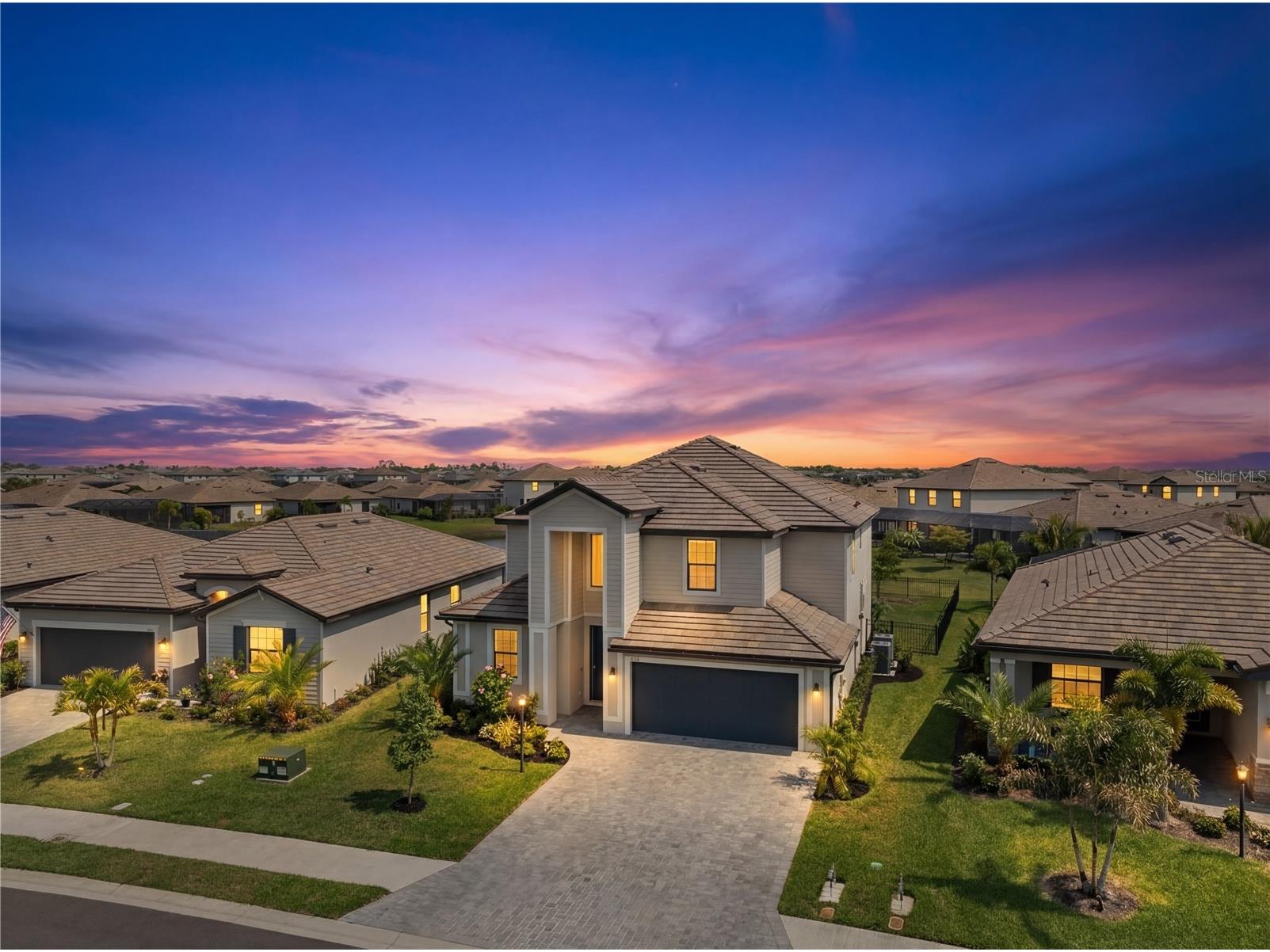 5221 Blue Crush Street Bradenton FL 34211 A4685809 image1
