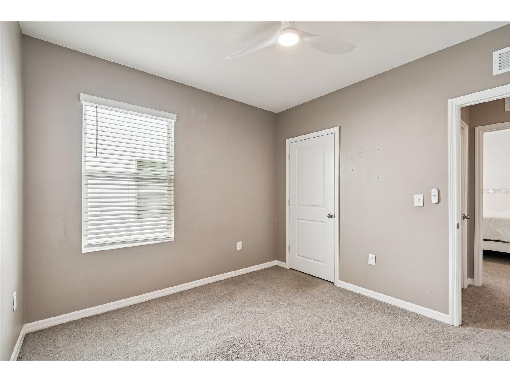 5221 Hillside Meadow Place Tampa FL 33610 TB8476014 image16
