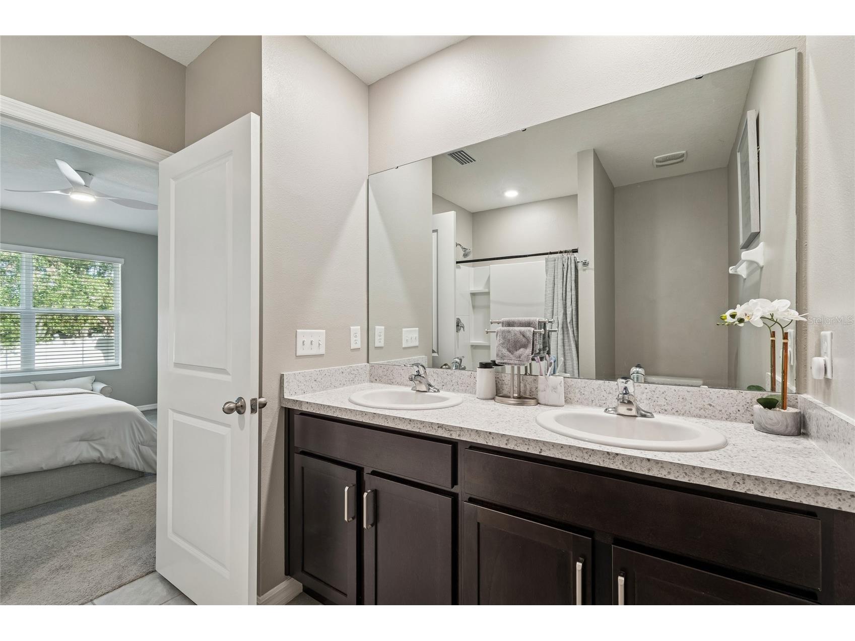 5221 Hillside Meadow Place Tampa FL 33610 TB8476014 image29