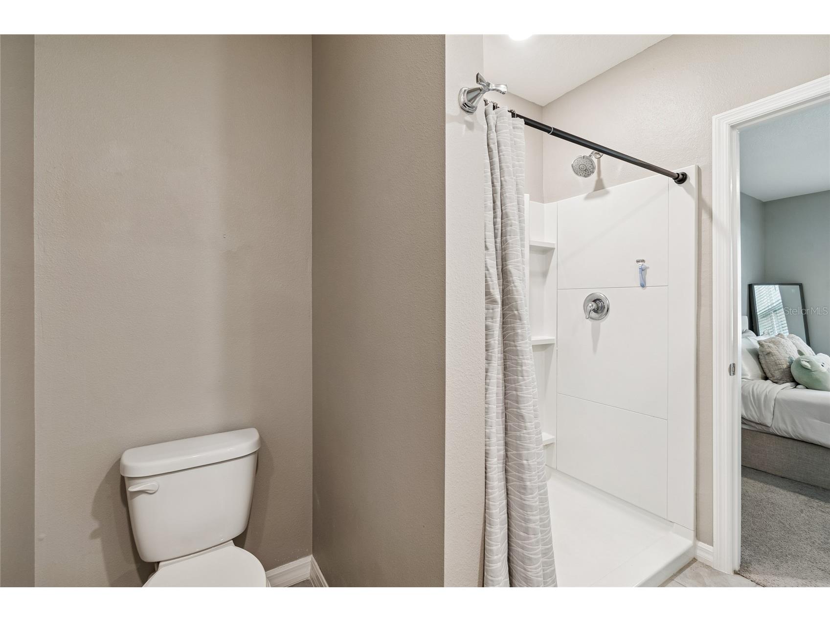 5221 Hillside Meadow Place Tampa FL 33610 TB8476014 image30