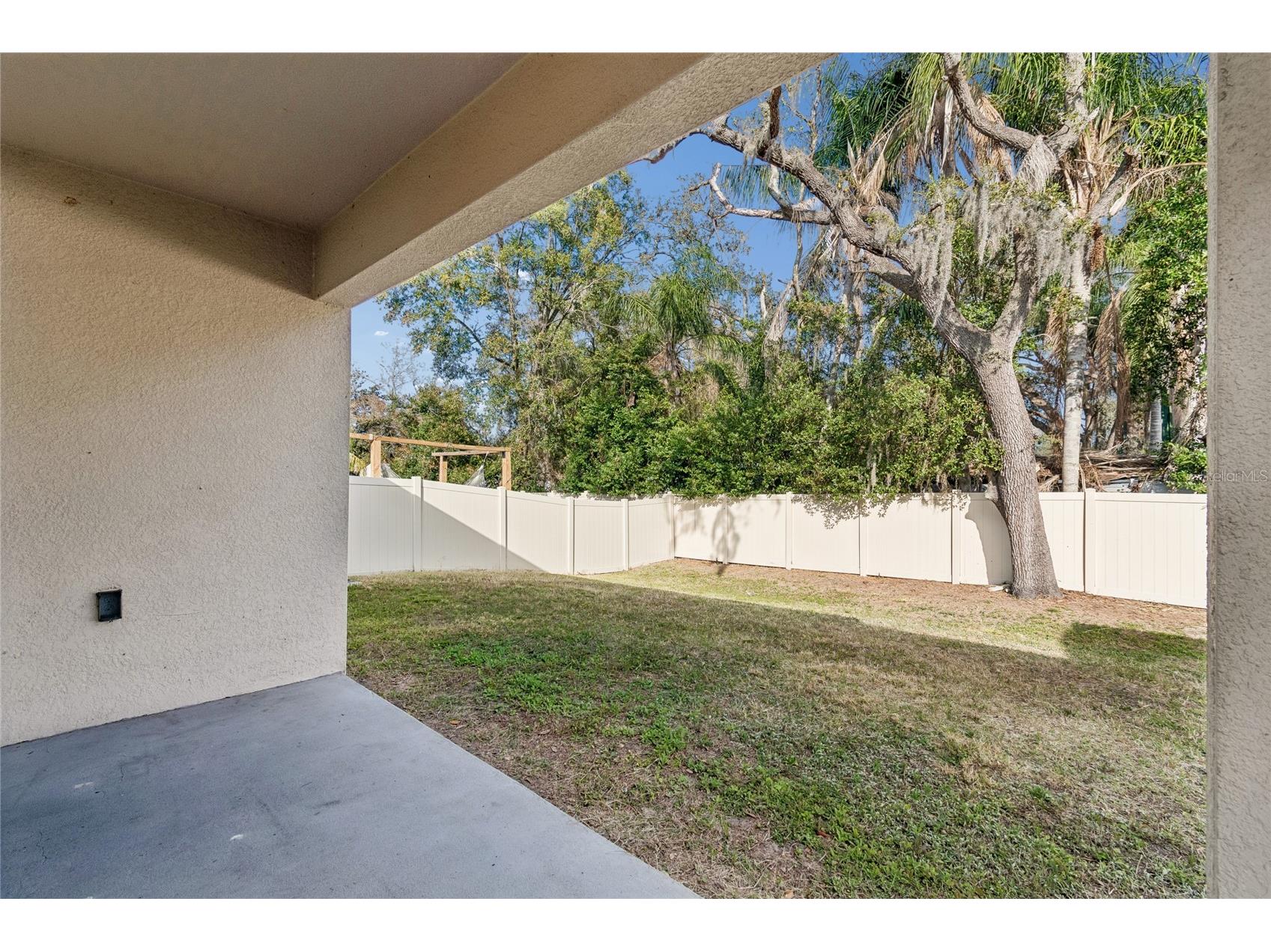 5221 Hillside Meadow Place Tampa FL 33610 TB8476014 image31