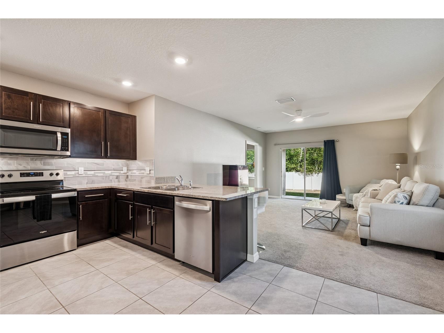 5221 Hillside Meadow Place Tampa FL 33610 TB8476014 image5