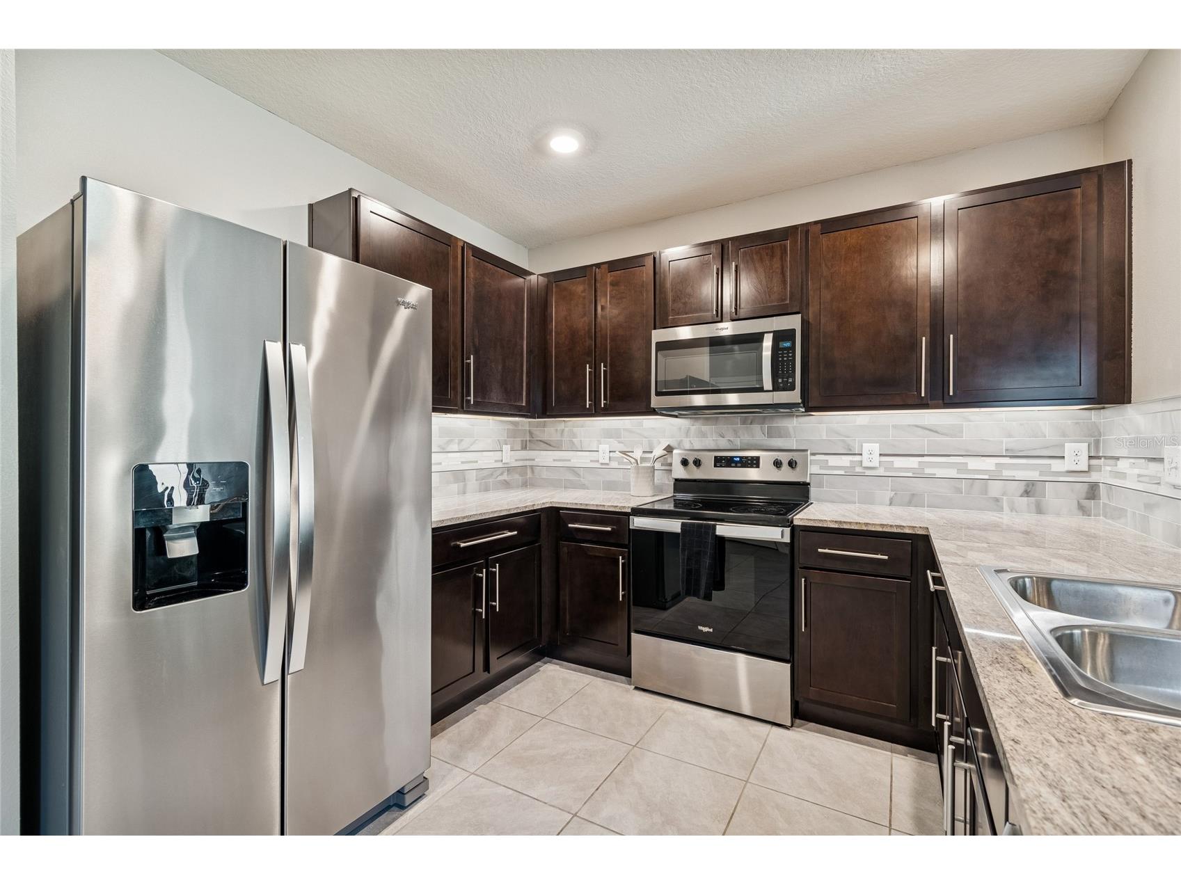 5221 Hillside Meadow Place Tampa FL 33610 TB8476014 image8
