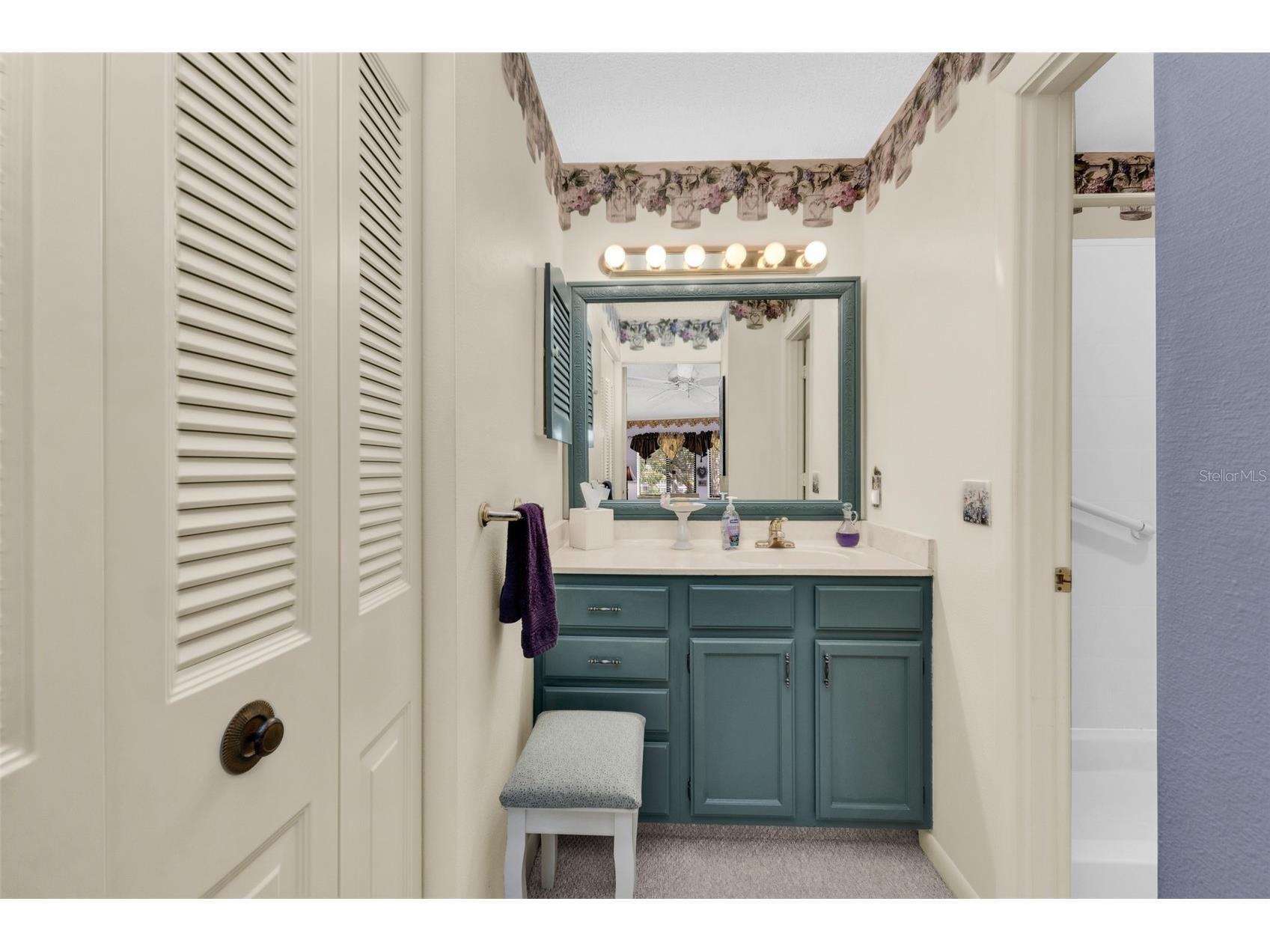 5221 Lake Village Drive #24 Sarasota FL 34235 C7527429 image17