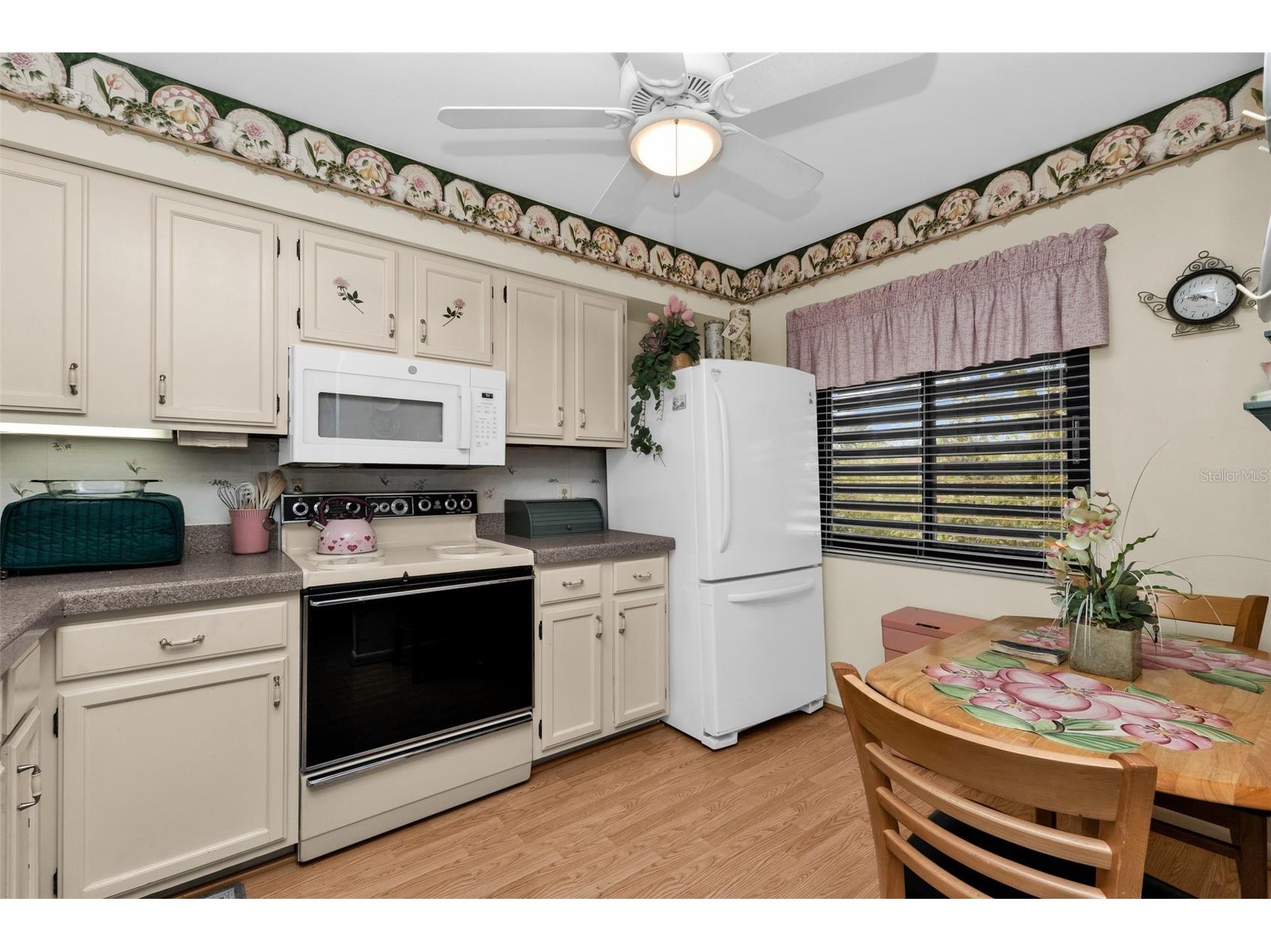 5221 Lake Village Drive #24 Sarasota FL 34235 C7527429 image6