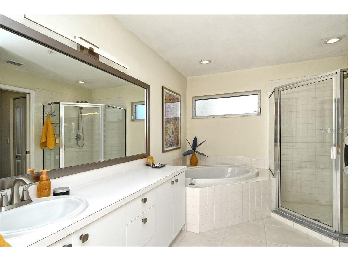 5221 Mahogany Run Avenue #211 Sarasota FL 34241 A4666944 image30