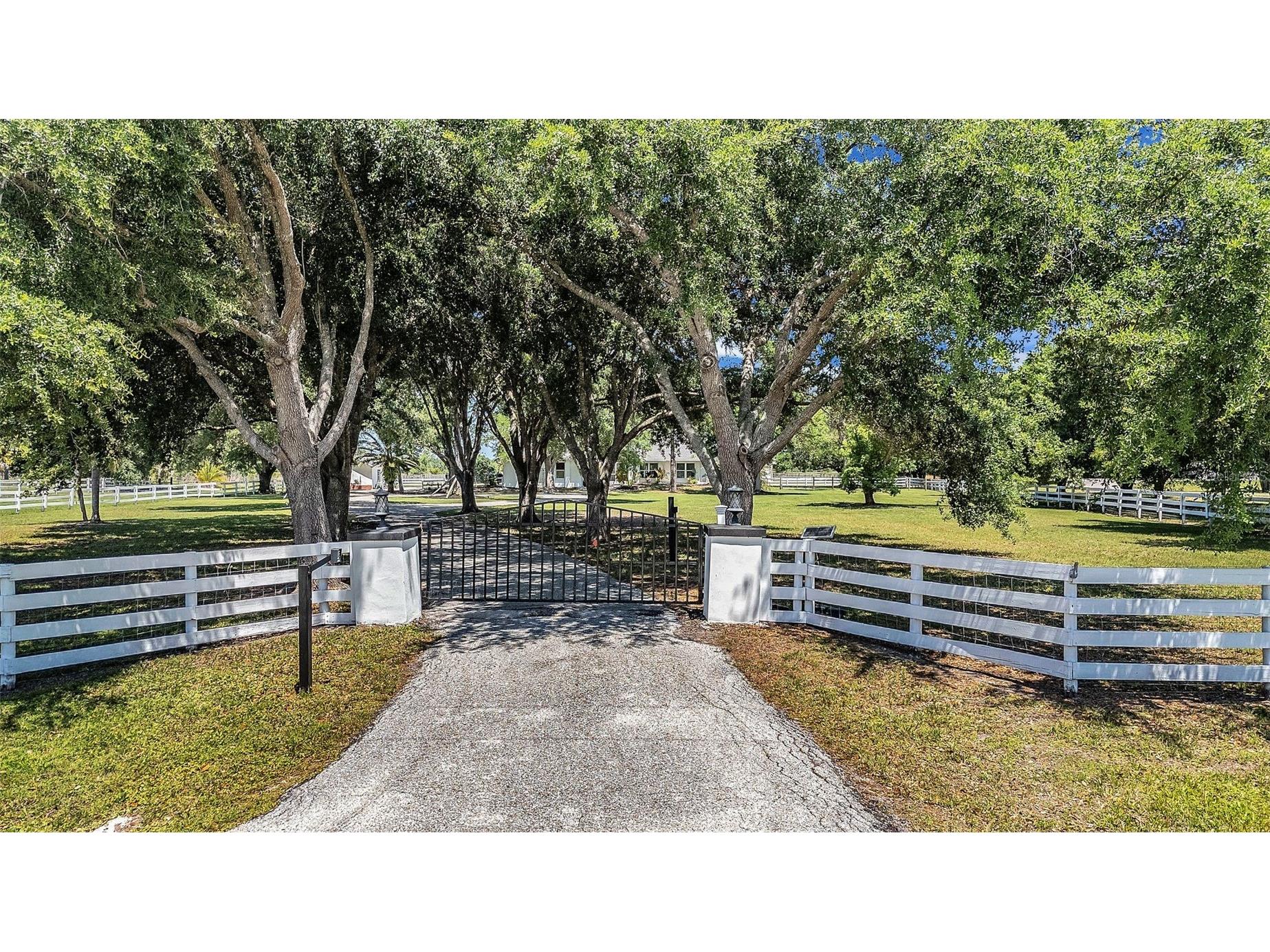 5222 Blackjack Circle Punta Gorda FL 33982 C7525218 image1
