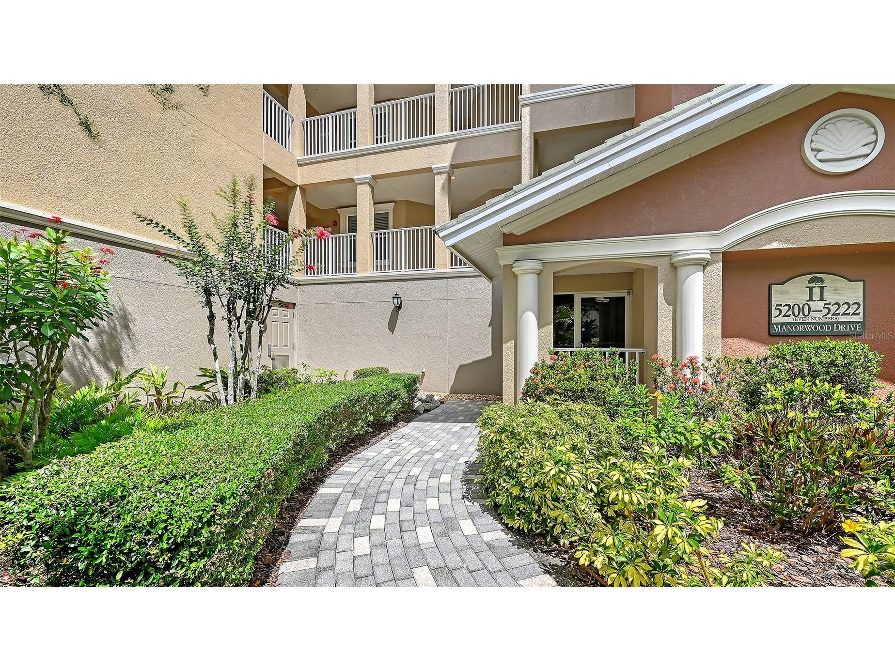 5222 Manorwood Drive #4A Sarasota FL 34235 A4695253 image3