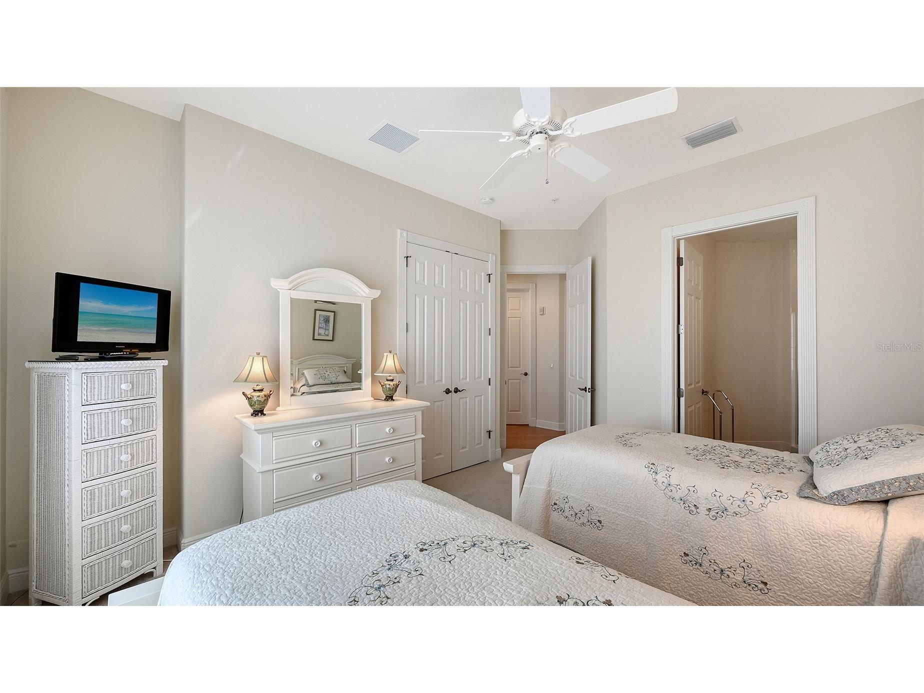 5222 Manorwood Drive #4A Sarasota FL 34235 A4695253 image37