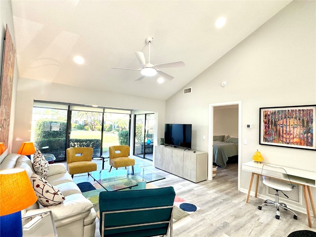 5222 Myrtle #9 Sarasota FL 34235 A4669089 image15