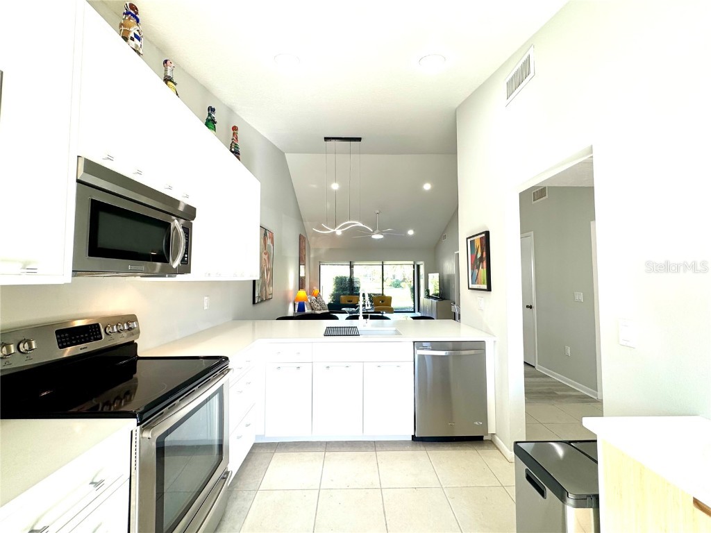 5222 Myrtle #9 Sarasota FL 34235 A4669089 image23