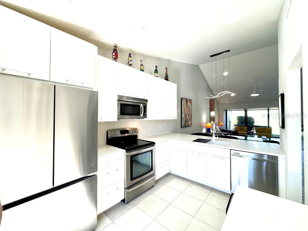 5222 Myrtle #9 Sarasota FL 34235 A4669089 image24