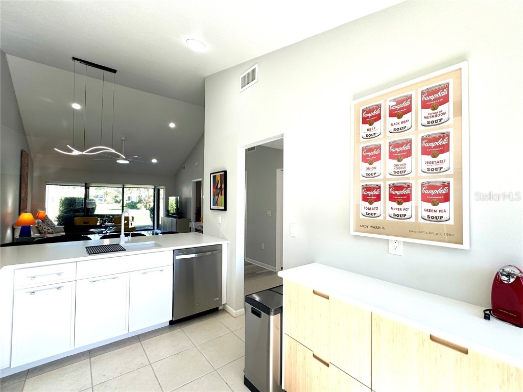 5222 Myrtle #9 Sarasota FL 34235 A4669089 image25