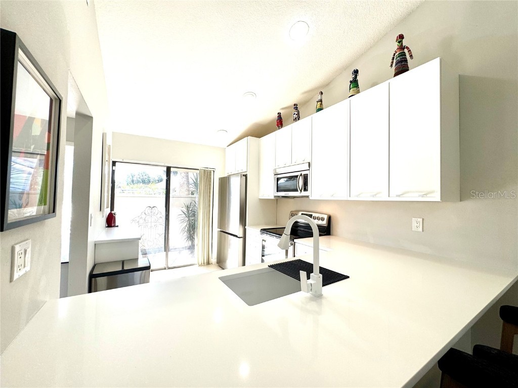 5222 Myrtle #9 Sarasota FL 34235 A4669089 image27