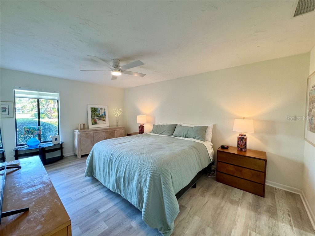 5222 Myrtle #9 Sarasota FL 34235 A4669089 image32