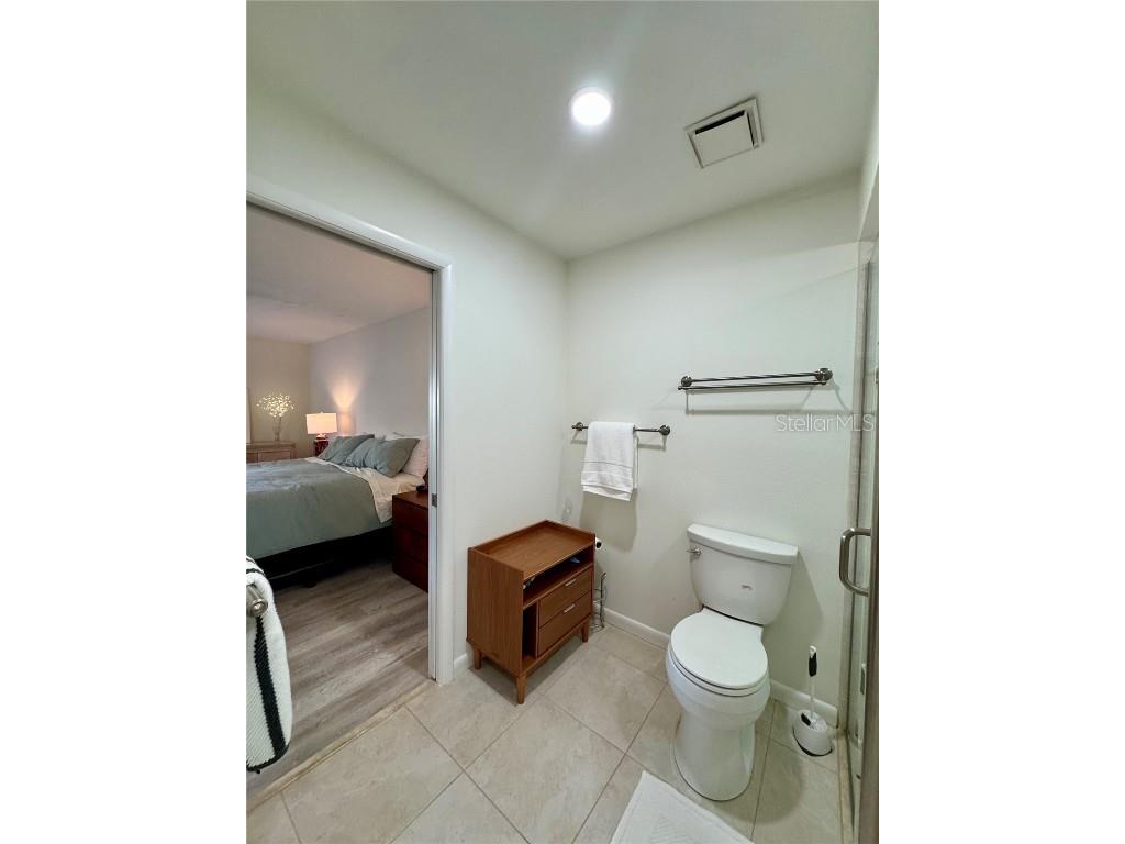 5222 Myrtle #9 Sarasota FL 34235 A4669089 image39