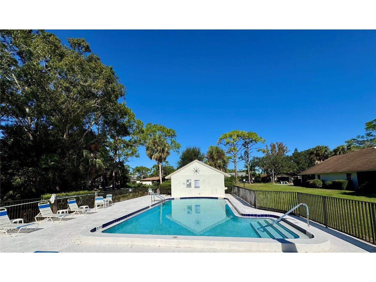 5222 Myrtle #9 Sarasota FL 34235 A4669089 image51