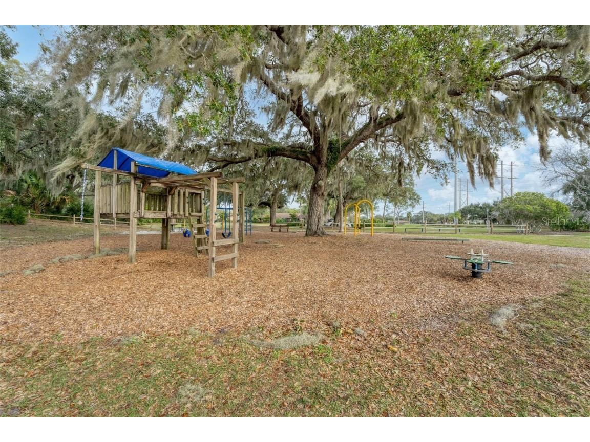 5222 Myrtle #9 Sarasota FL 34235 A4669089 image59