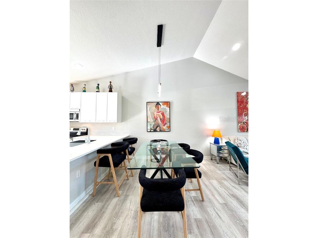 5222 Myrtle #9 Sarasota FL 34235 A4669089 image7