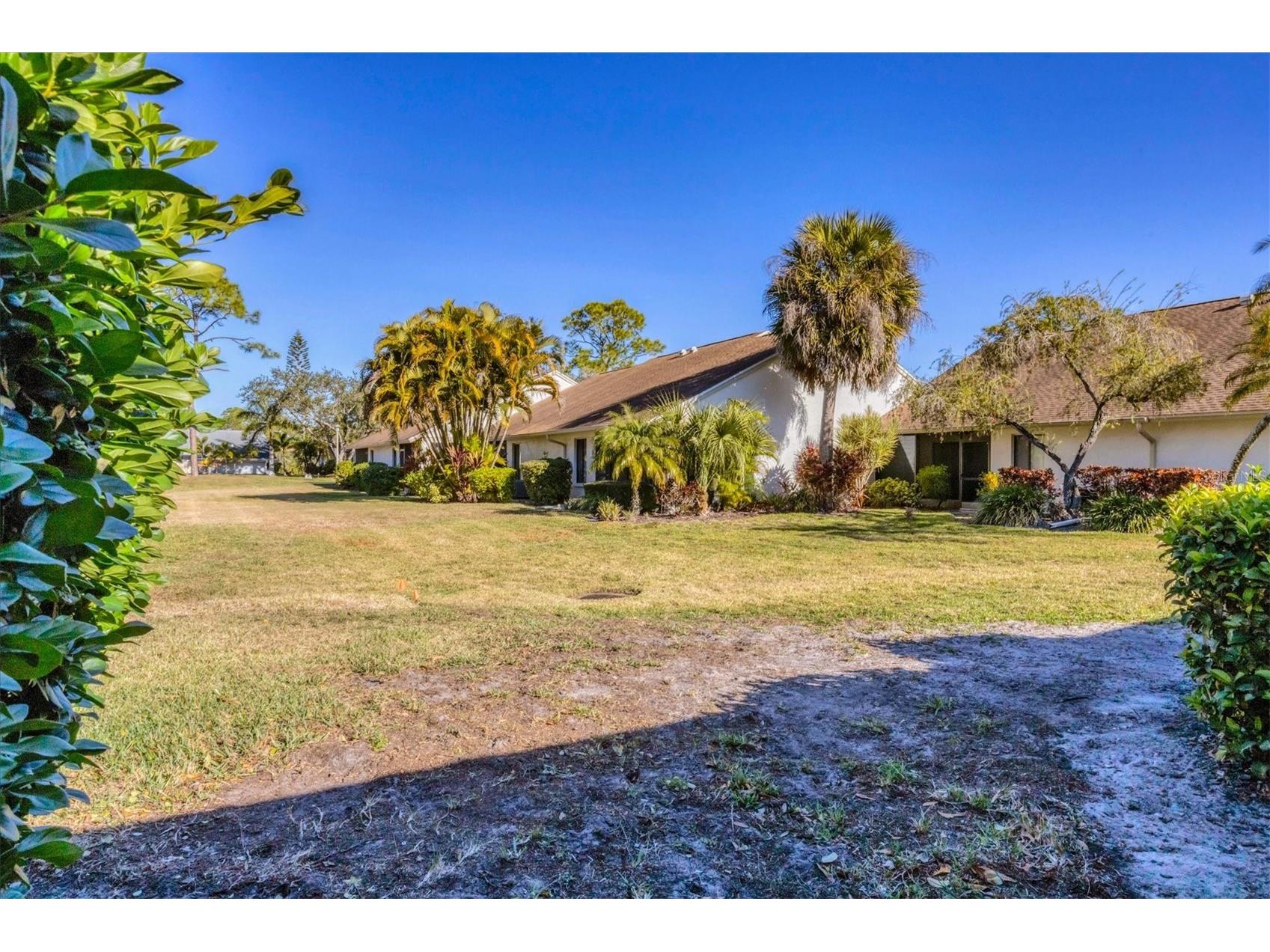 5222 Myrtle Wood #9 Sarasota FL 34235 A4680262 image34