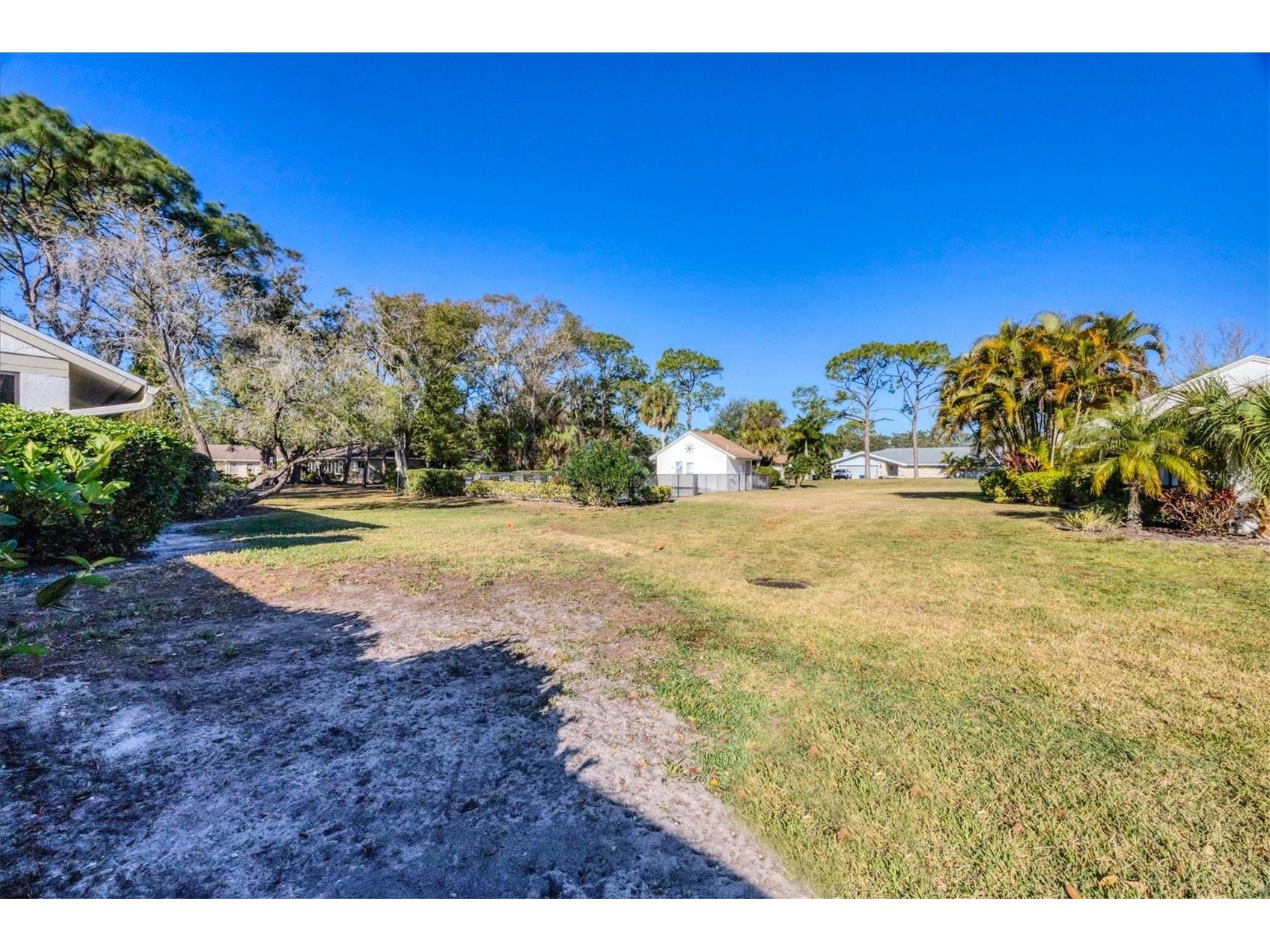 5222 Myrtle Wood #9 Sarasota FL 34235 A4680262 image35