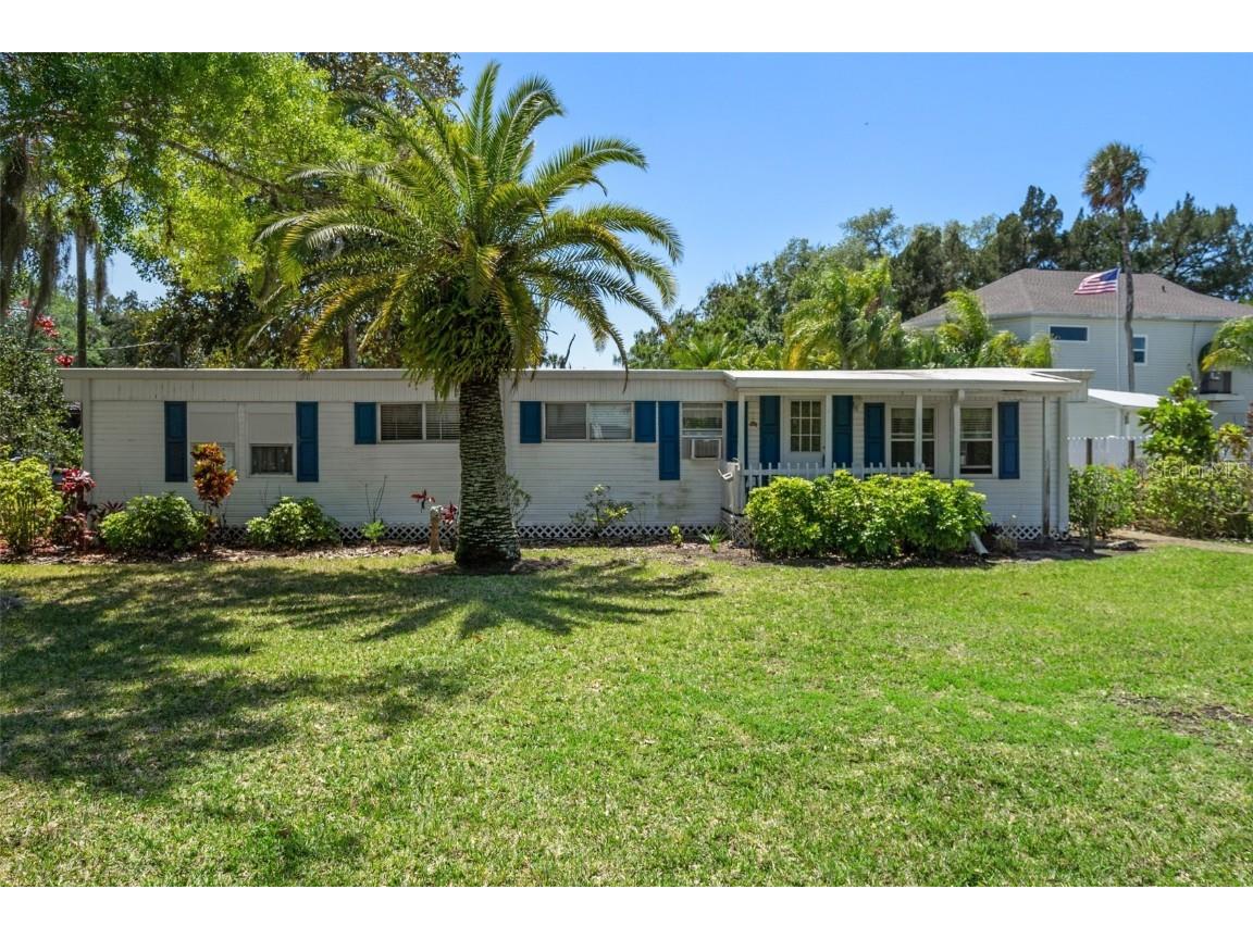 5222 Tuscawilla Drive Weeki Wachee FL 34607 - WEEKI WACHEE RIVER W7863082 image1