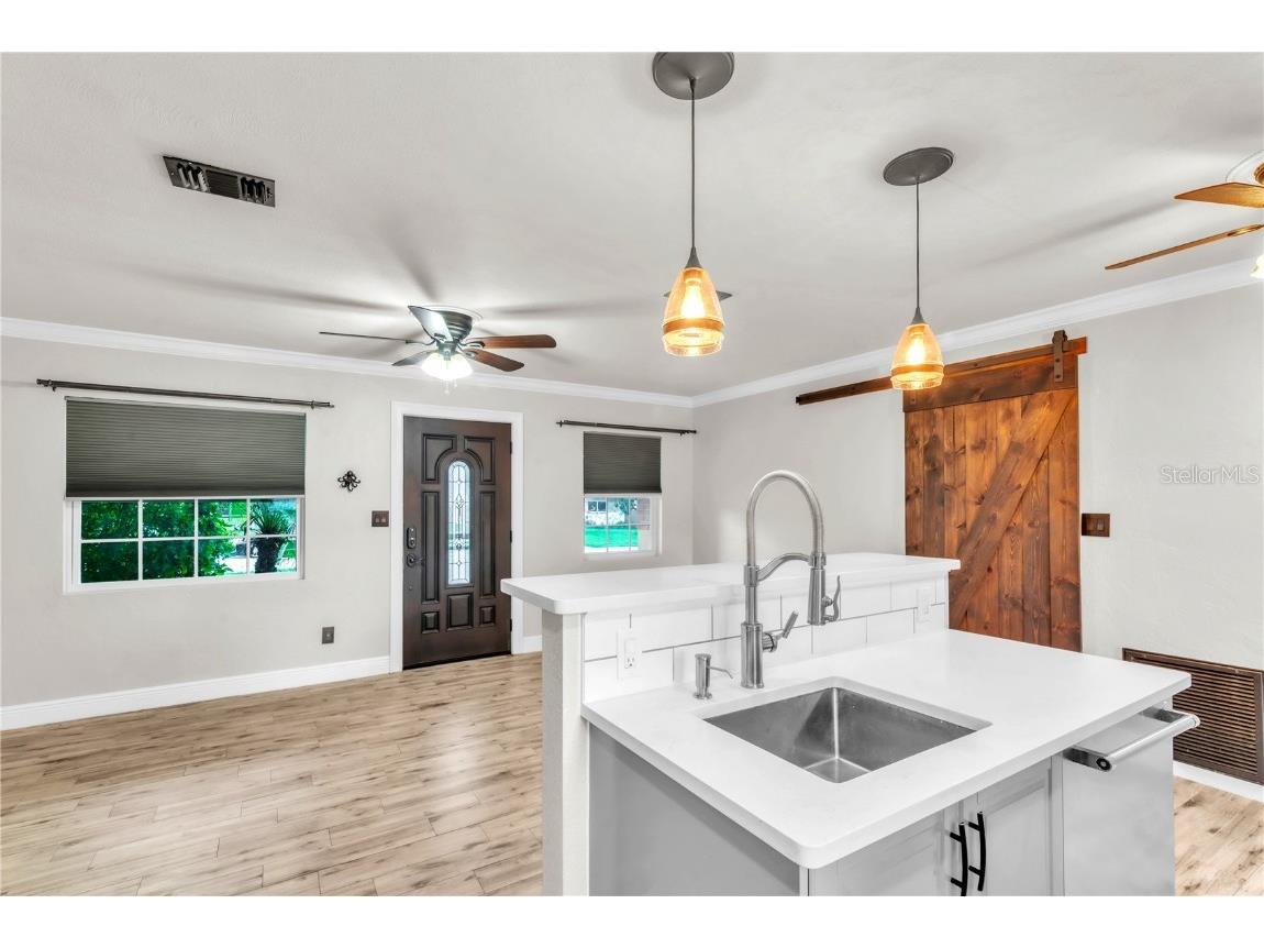 5223 15th Avenue N Saint Petersburg FL 33710 TB8426905 image14