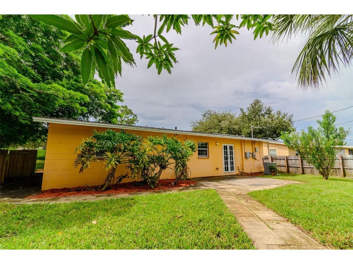 5223 15th Avenue N Saint Petersburg FL 33710 TB8426905 image35