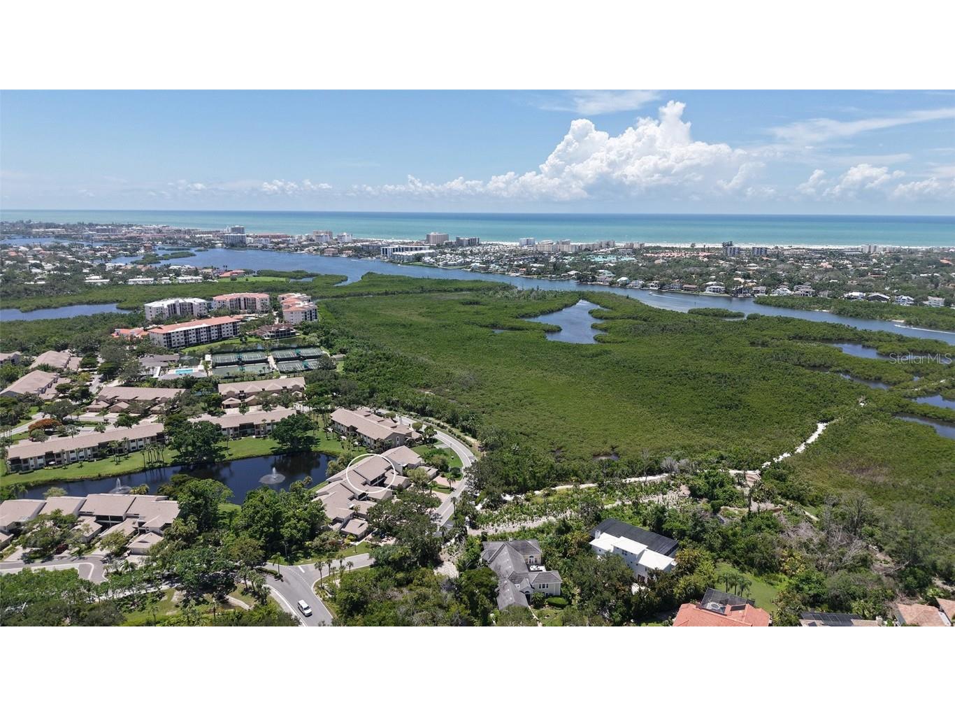 5223 Heron Way #104 Sarasota FL 34231 A4661067 image1