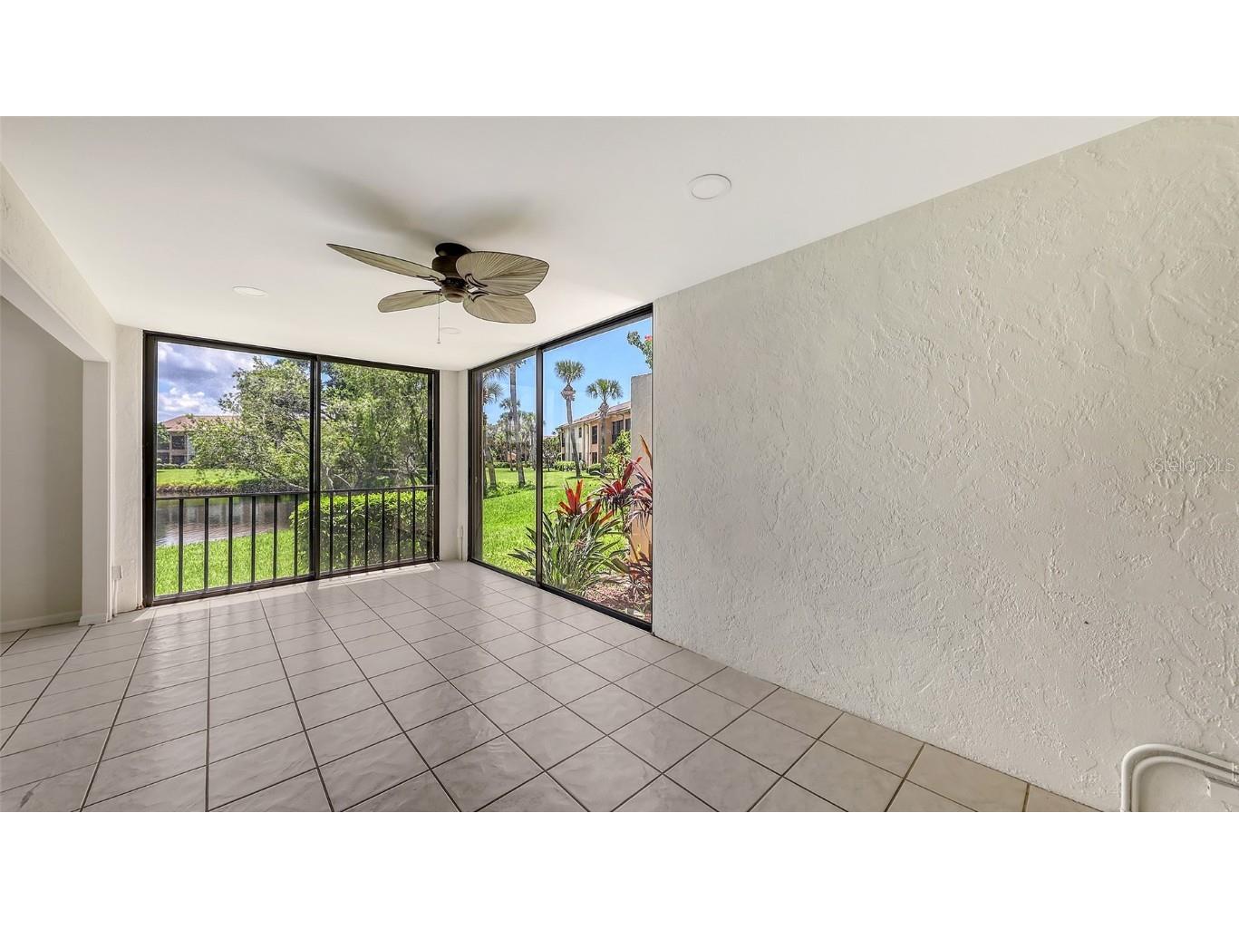 5223 Heron Way #104 Sarasota FL 34231 A4661067 image10