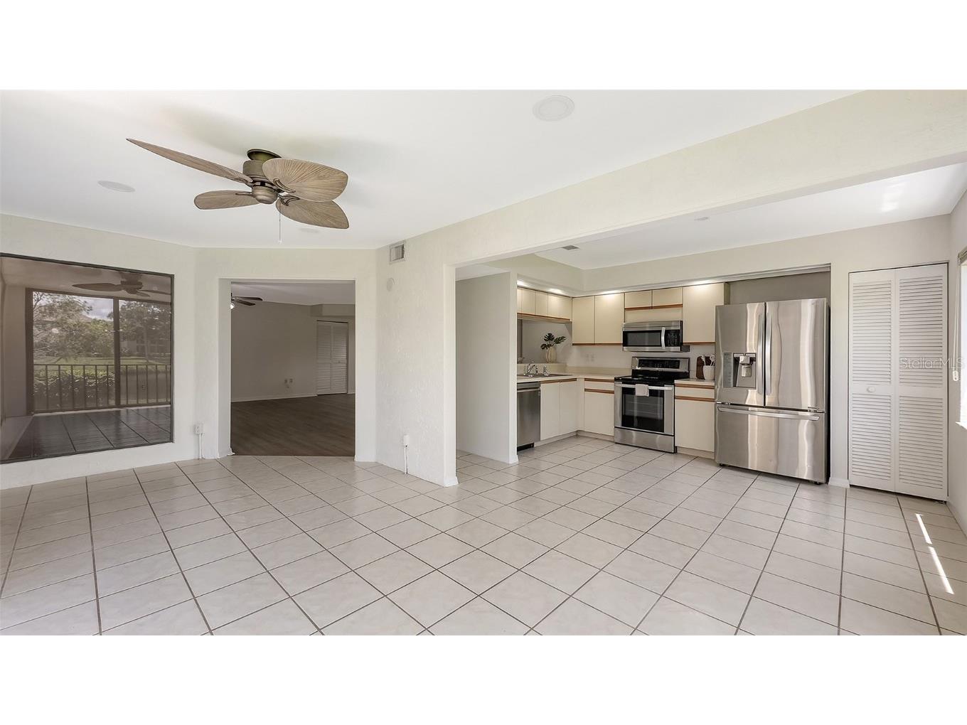 5223 Heron Way #104 Sarasota FL 34231 A4661067 image13