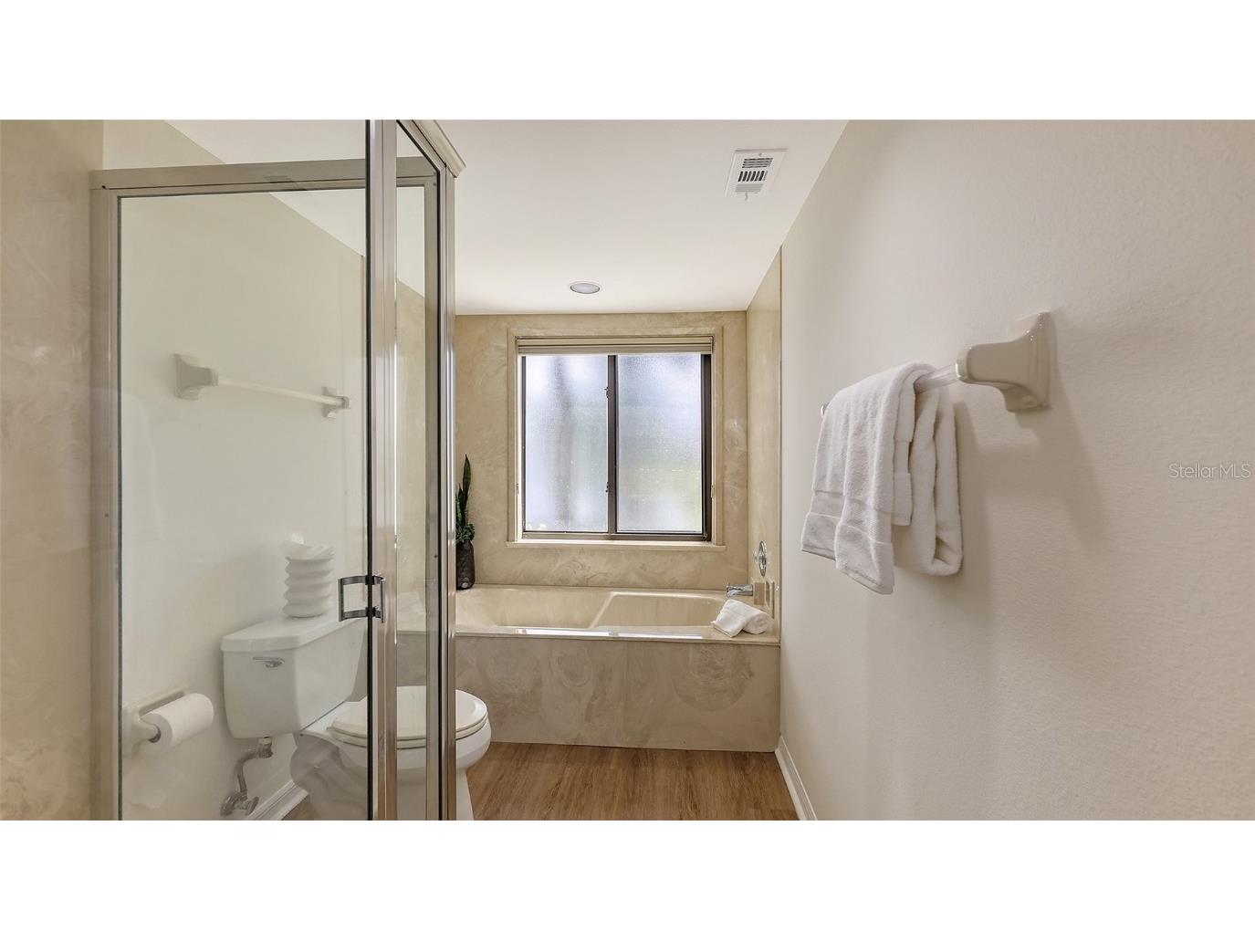 5223 Heron Way #104 Sarasota FL 34231 A4661067 image19