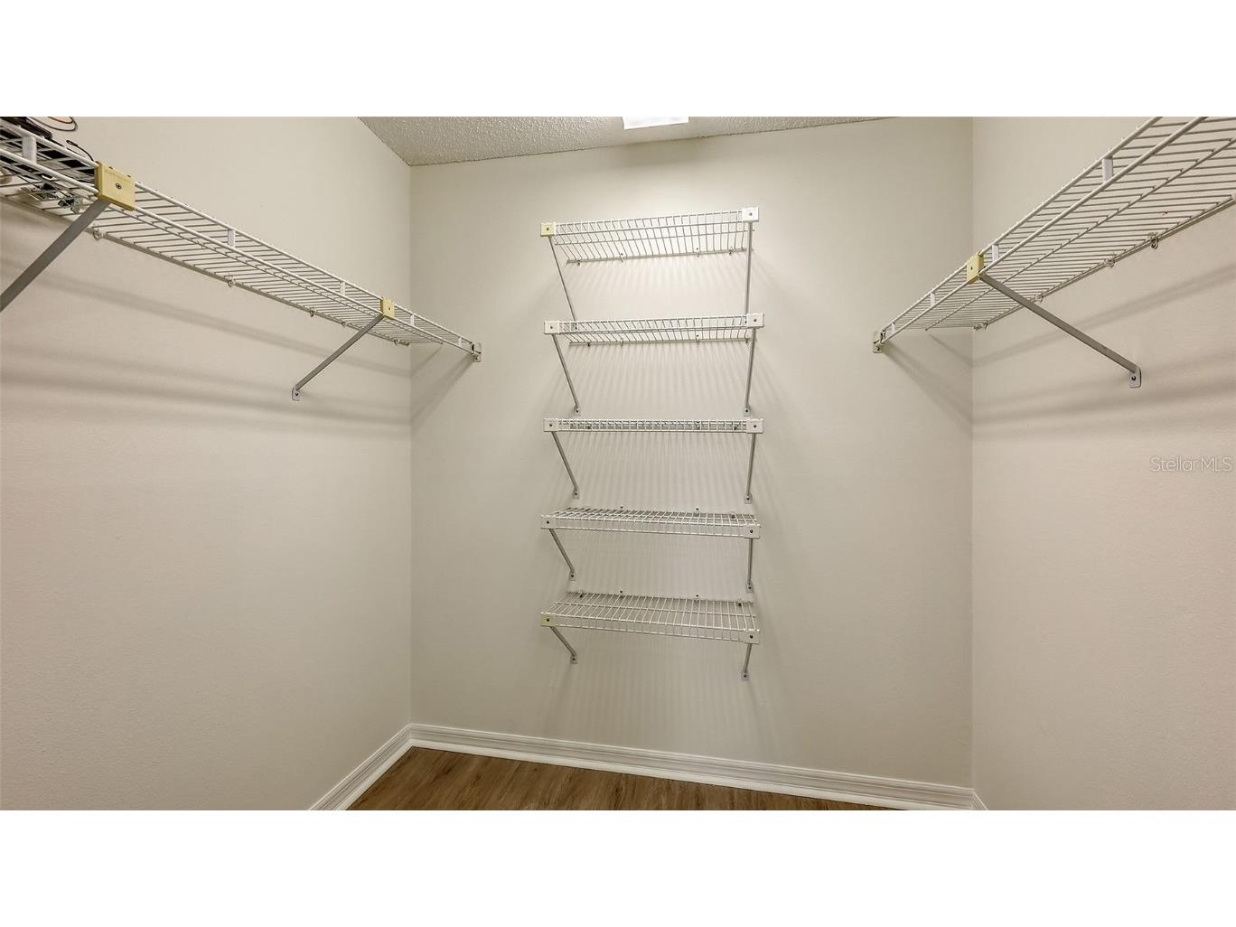 5223 Heron Way #104 Sarasota FL 34231 A4661067 image20