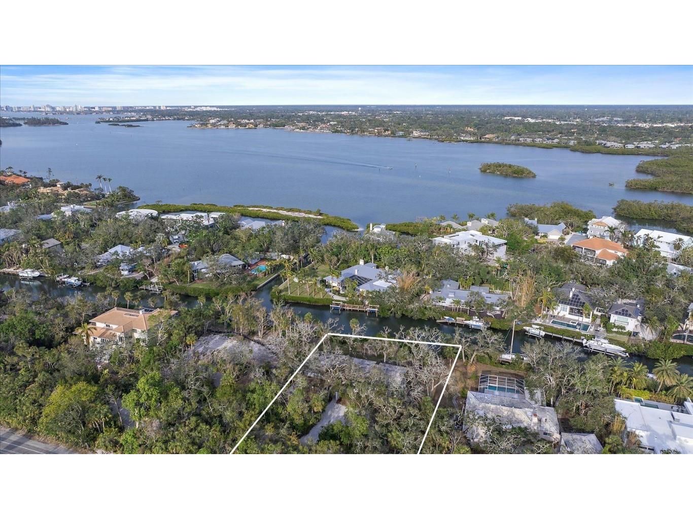 5225 Hidden Harbor Road Sarasota FL 34242 A4638854 image2