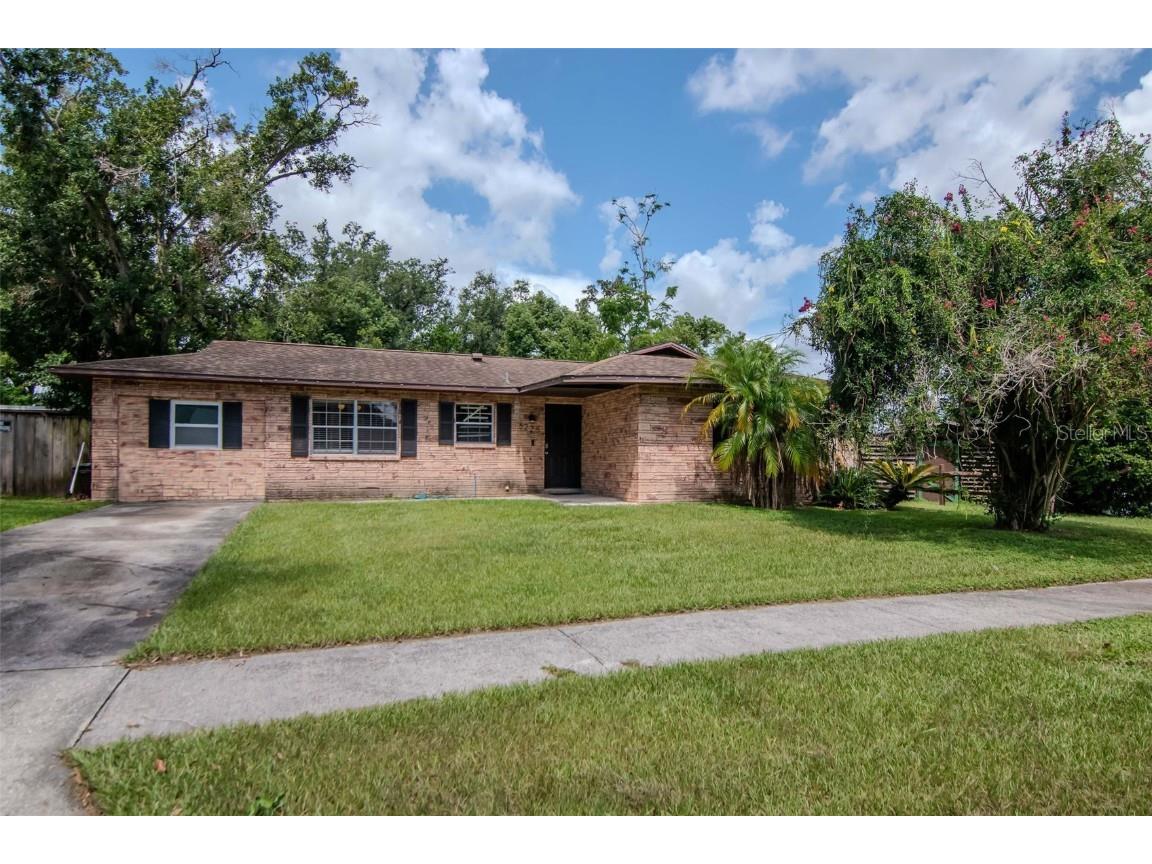 5225 Presidential Street Seffner FL 33584 A4661256 image1
