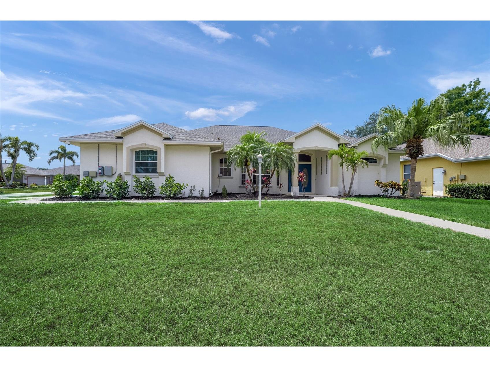 5226 Magnolia Pond Drive Sarasota FL 34233 A4652429 image1