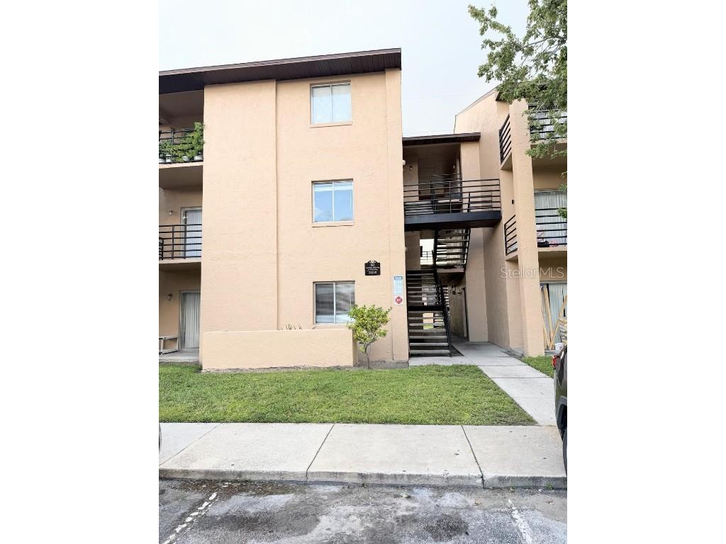 5226 Via Hacienda Circle #A215 Orlando FL 32839 O6345457 image1