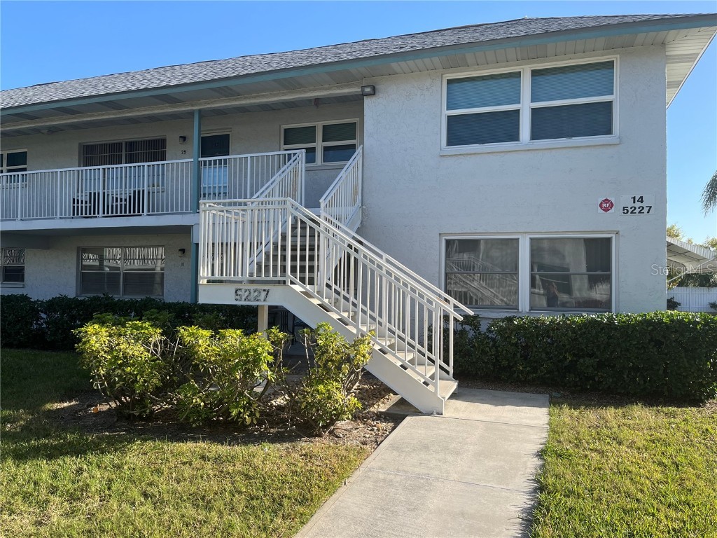 5227 81st Lane N #11 Saint Petersburg FL 33709 U8232234 image1