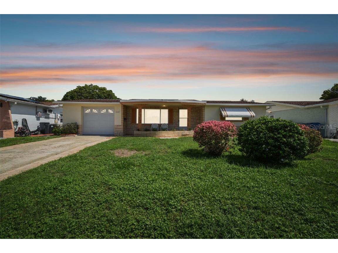 5227 Falcon Drive Holiday FL 34690 U8249181 image1