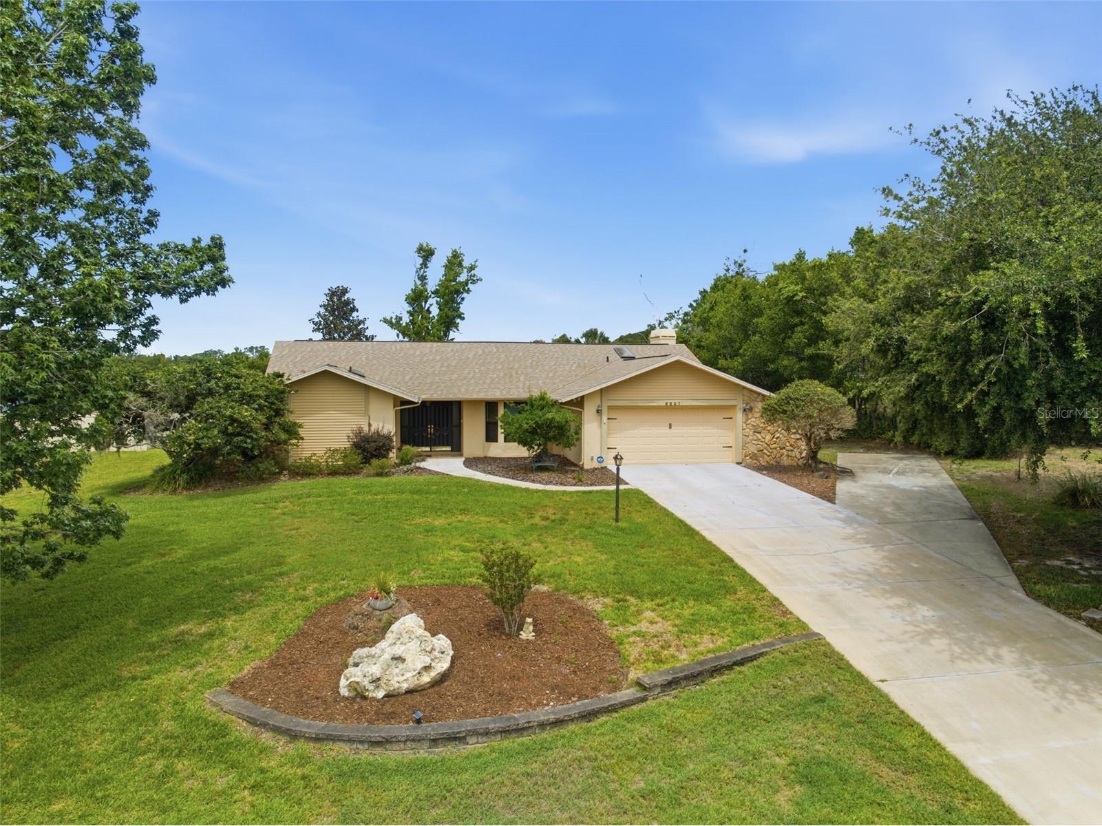 5227 Suwannee Road Weeki Wachee FL 34607 W7885943 image4